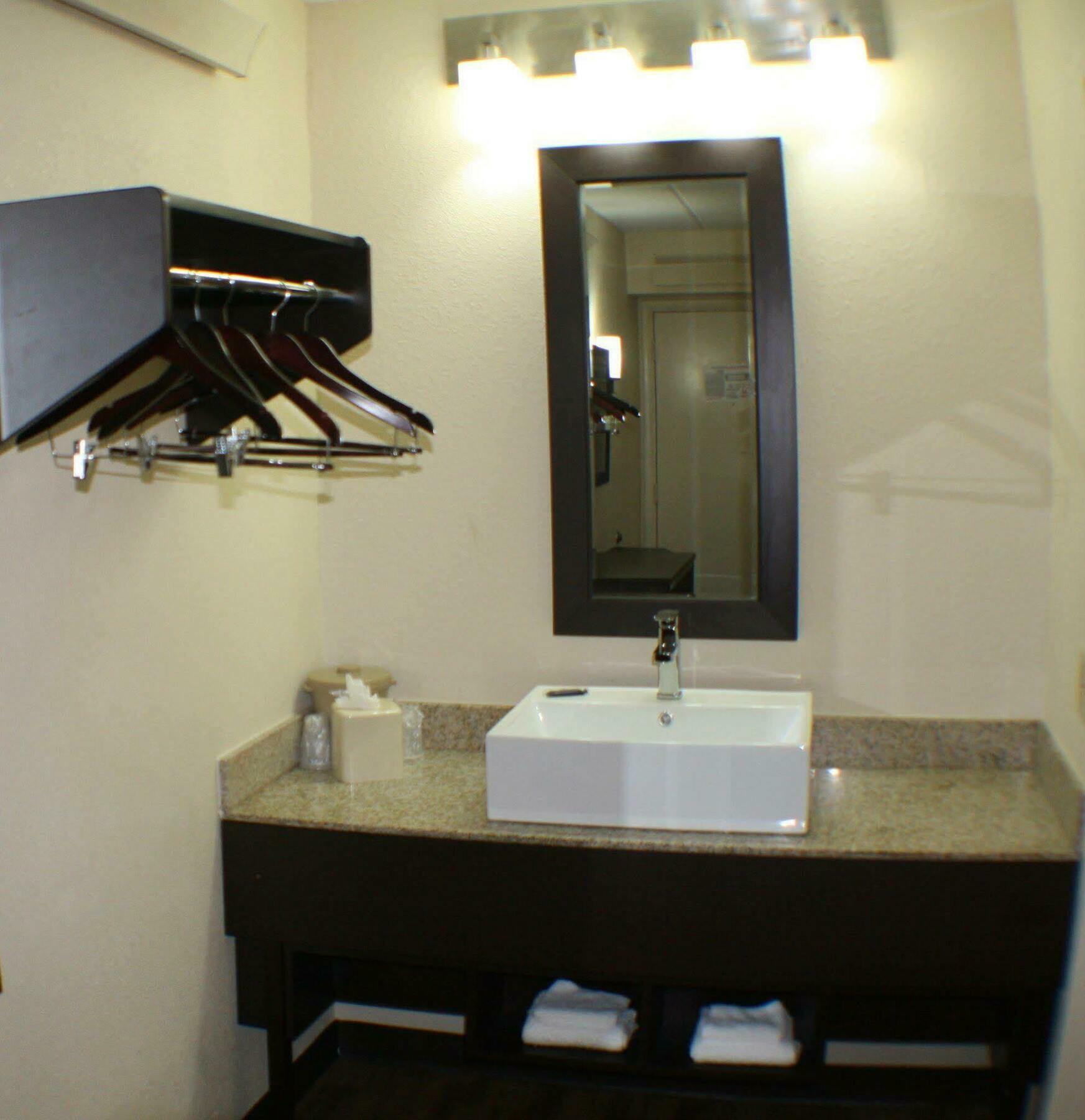 Red Roof Inn Plus+ Nashville Fairgrounds מראה חיצוני תמונה