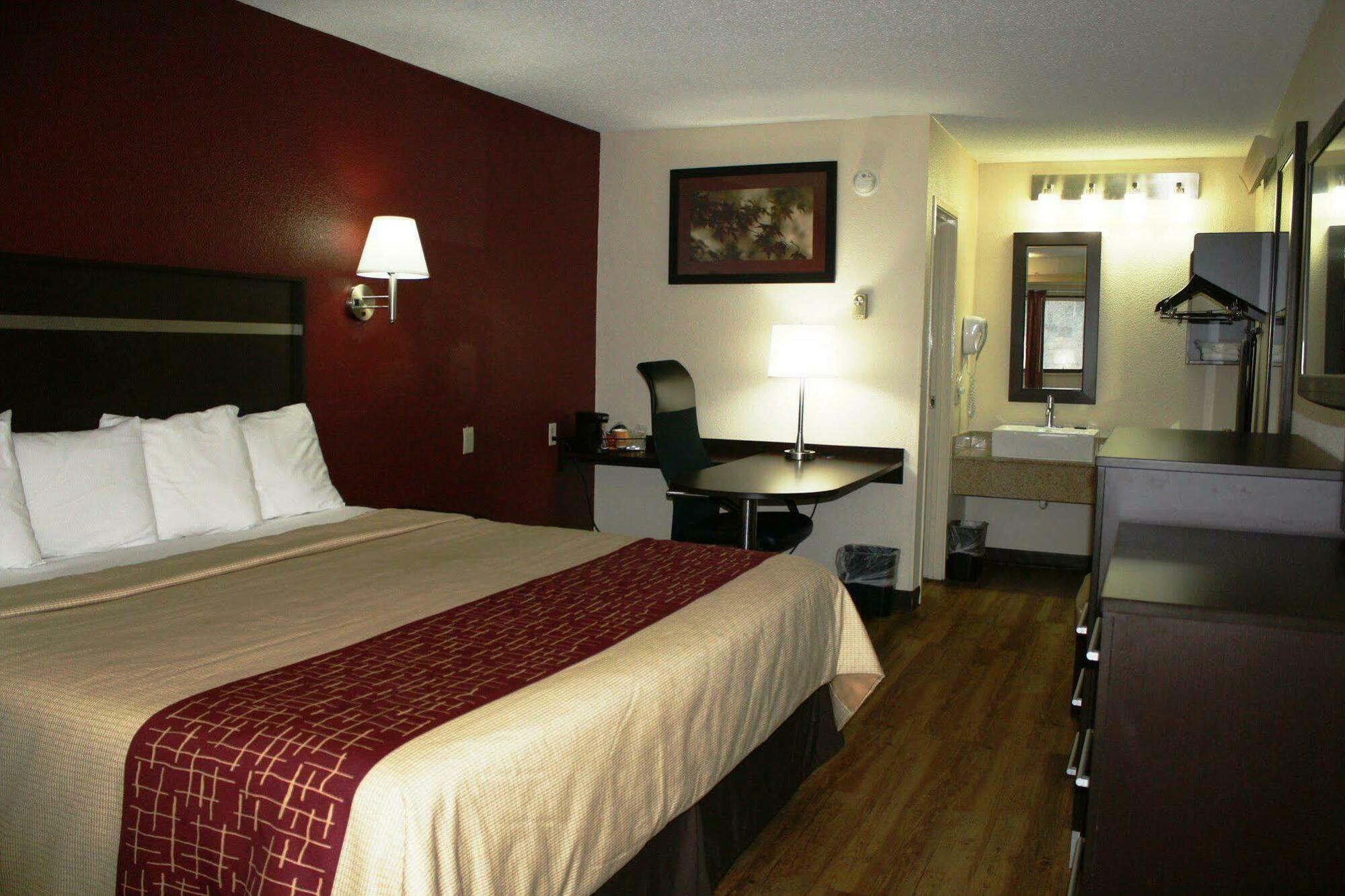 Red Roof Inn Plus+ Nashville Fairgrounds מראה חיצוני תמונה
